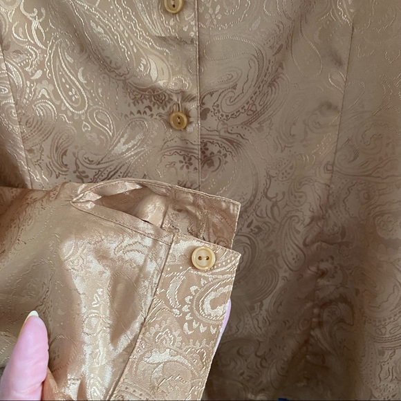 ✨SOLD!✨ vintage gold blouse - Picture 8 of 10